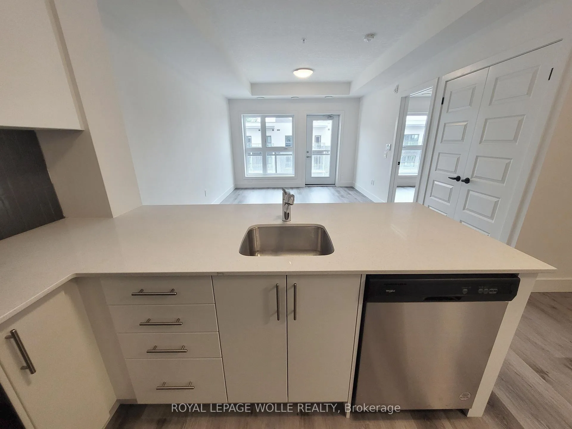 Photo 4 of Unit 406, 1101 Lackner Place, Kitchener — HOMEH