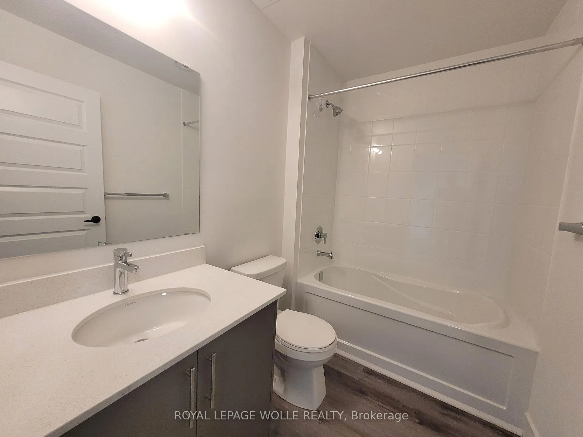 Photo 12 of Unit 406, 1101 Lackner Place, Kitchener — HOMEH