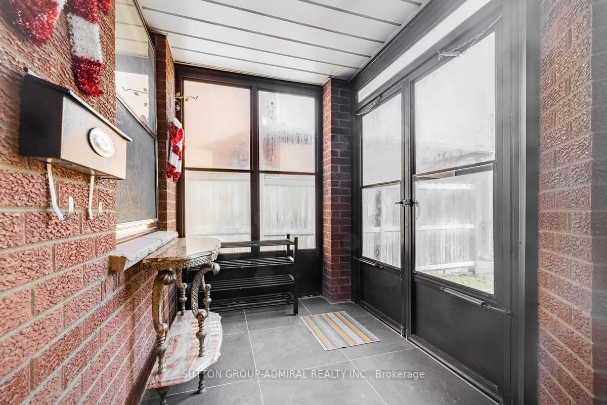 Photo 3 of 52 New Seabury Drive, Vaughan, Glen Shields — HOMEH