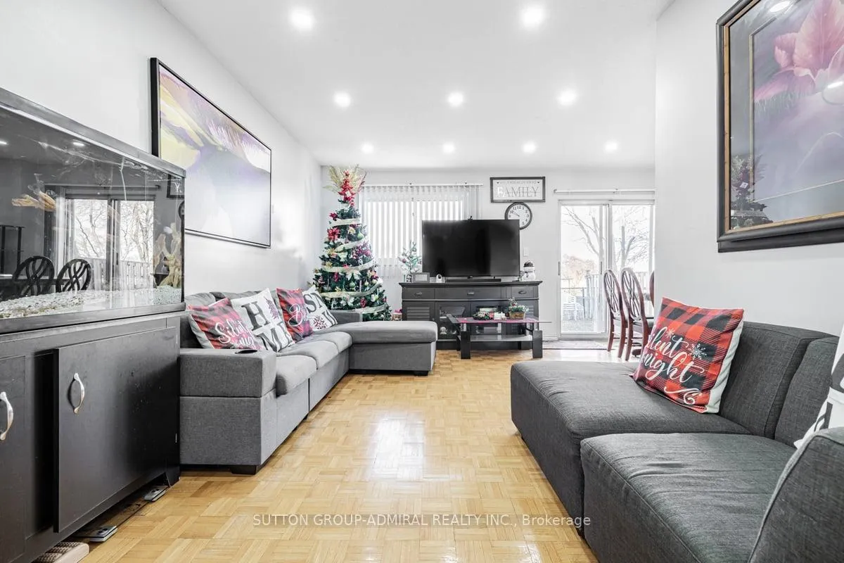 Photo 6 of 52 New Seabury Drive, Vaughan, Glen Shields — HOMEH