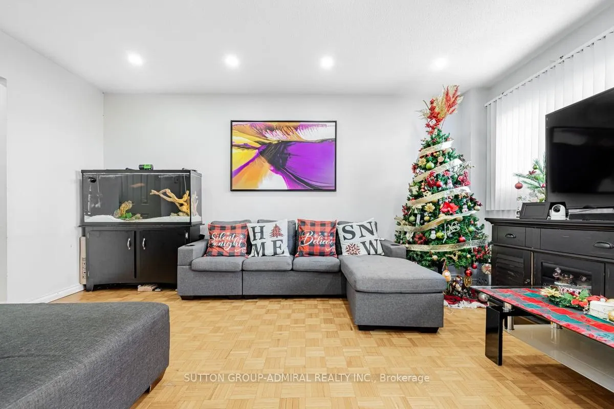 Photo 9 of 52 New Seabury Drive, Vaughan, Glen Shields — HOMEH