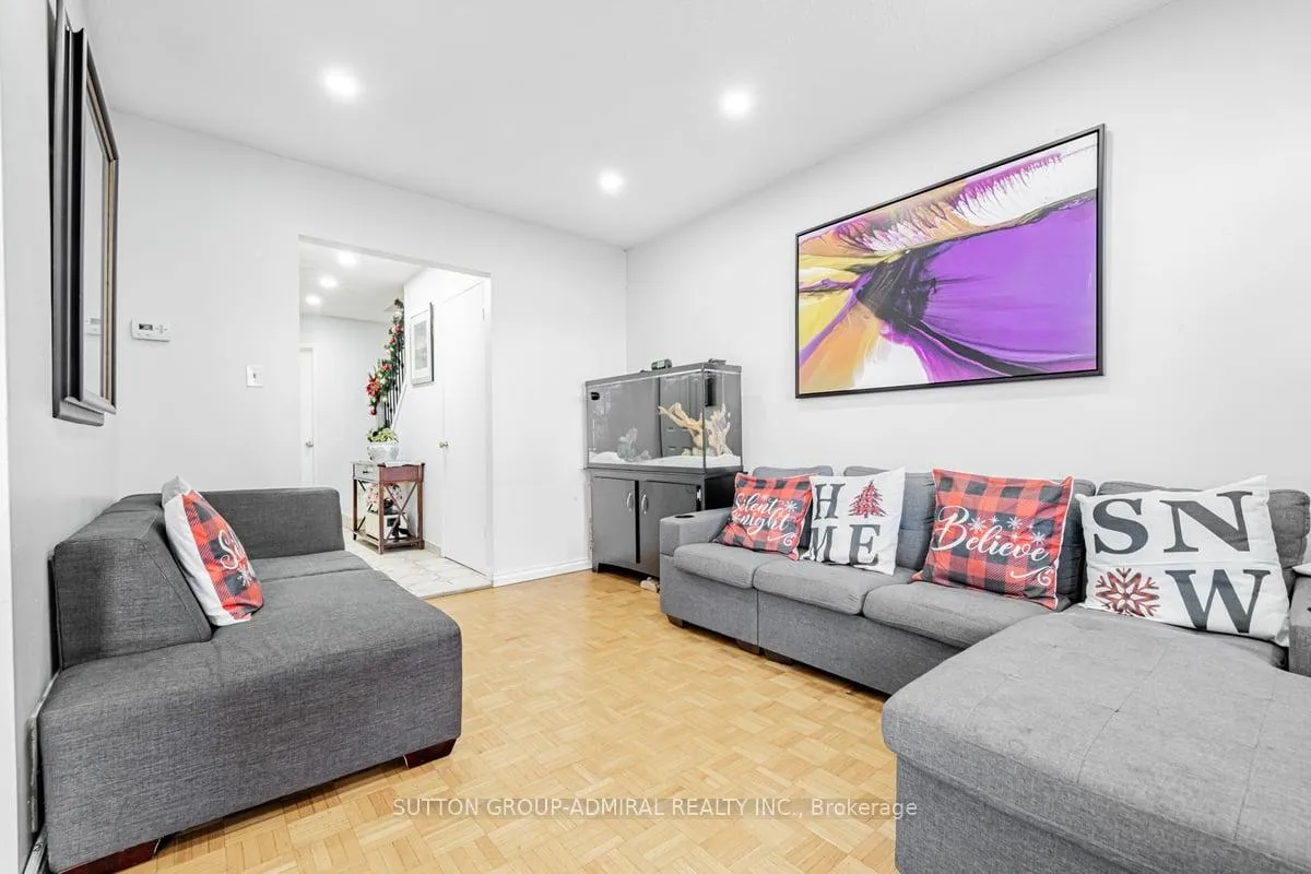 Photo 10 of 52 New Seabury Drive, Vaughan, Glen Shields — HOMEH