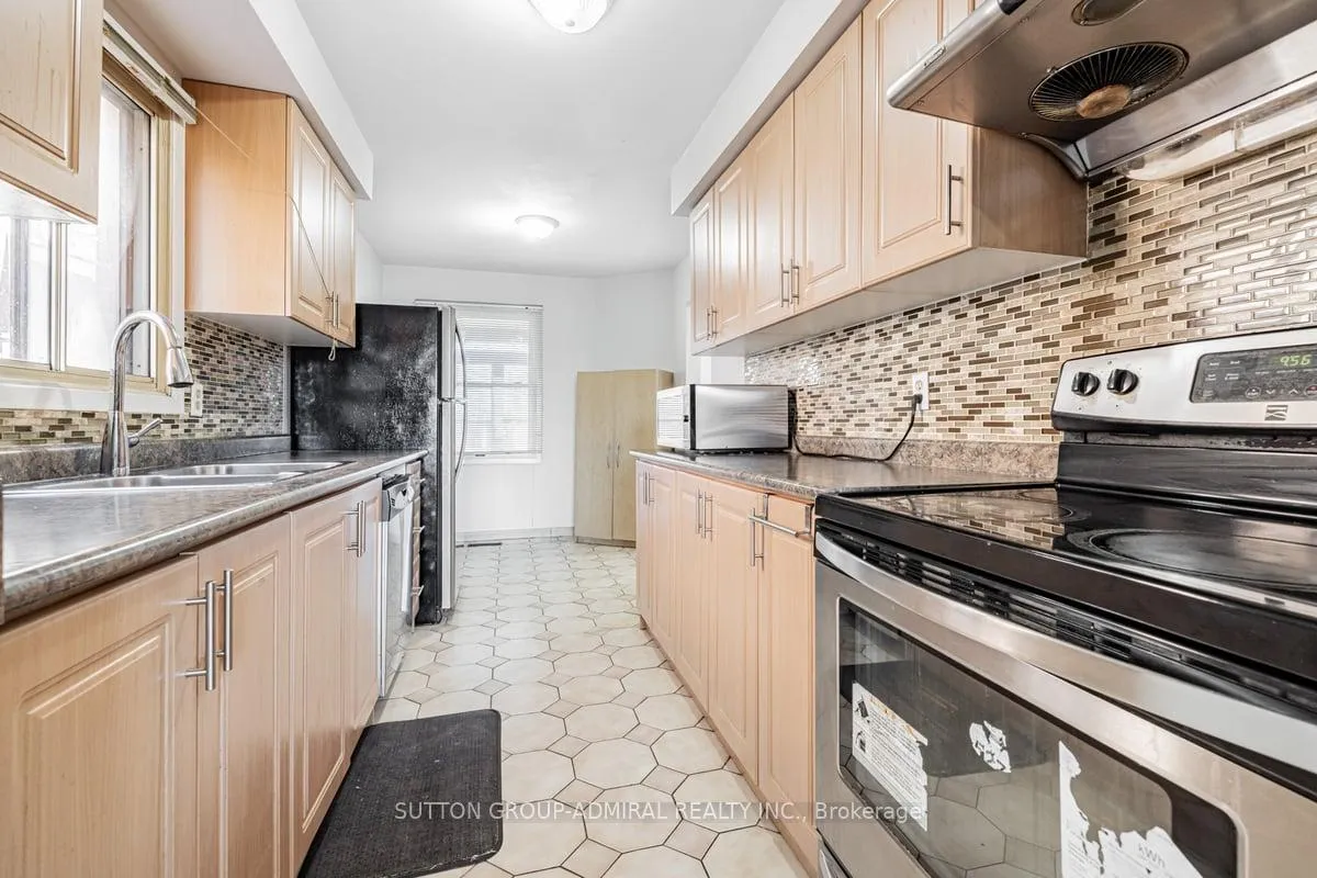 Photo 14 of 52 New Seabury Drive, Vaughan, Glen Shields — HOMEH