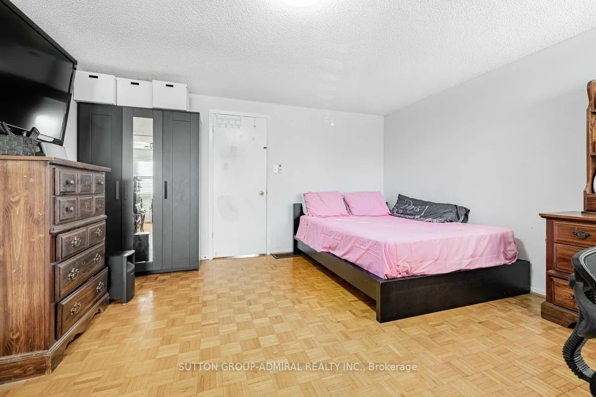 Photo 19 of 52 New Seabury Drive, Vaughan, Glen Shields — HOMEH