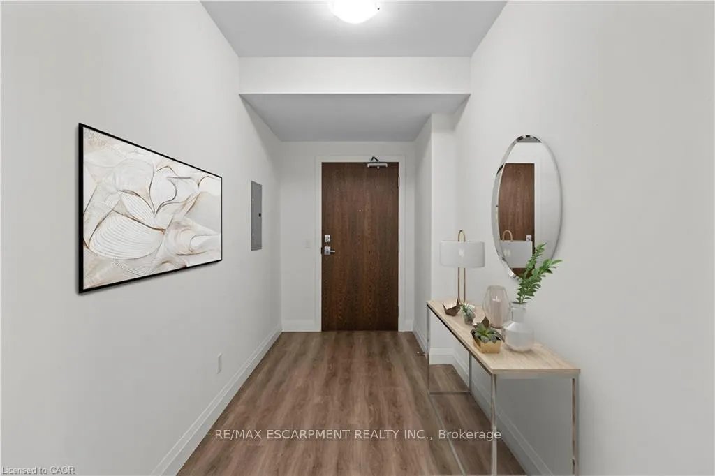 Photo 3 of Unit 703, 30 Hamilton Street S, Hamilton, Waterdown — HOMEH