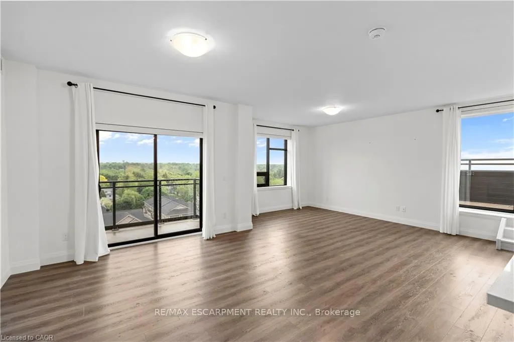 Photo 6 of Unit 703, 30 Hamilton Street S, Hamilton, Waterdown — HOMEH