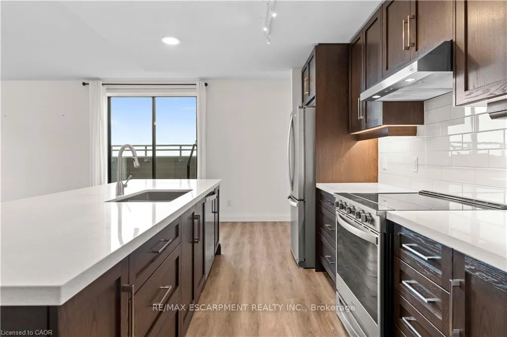 Photo 11 of Unit 703, 30 Hamilton Street S, Hamilton, Waterdown — HOMEH