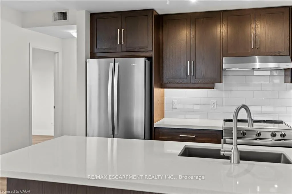 Photo 12 of Unit 703, 30 Hamilton Street S, Hamilton, Waterdown — HOMEH