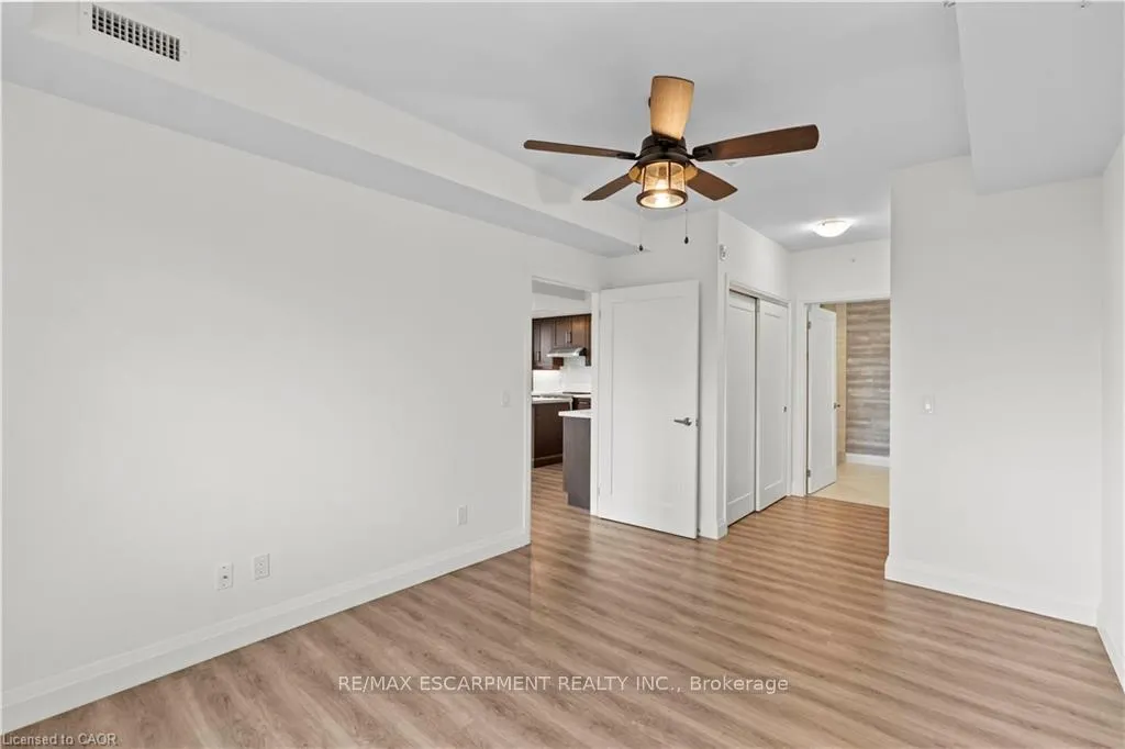 Photo 20 of Unit 703, 30 Hamilton Street S, Hamilton, Waterdown — HOMEH