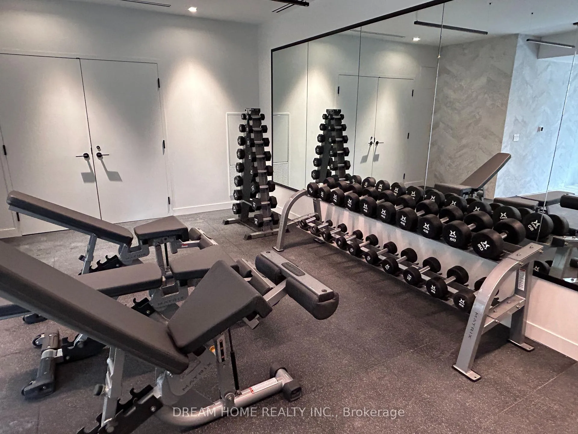 Photo 8 of Unit 1603, 117 Broadway Avenue, Toronto, Mount Pleasant West — HOMEH