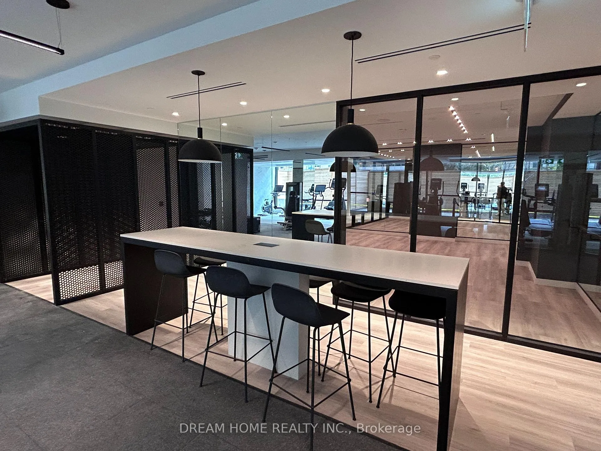 Photo 10 of Unit 1603, 117 Broadway Avenue, Toronto, Mount Pleasant West — HOMEH
