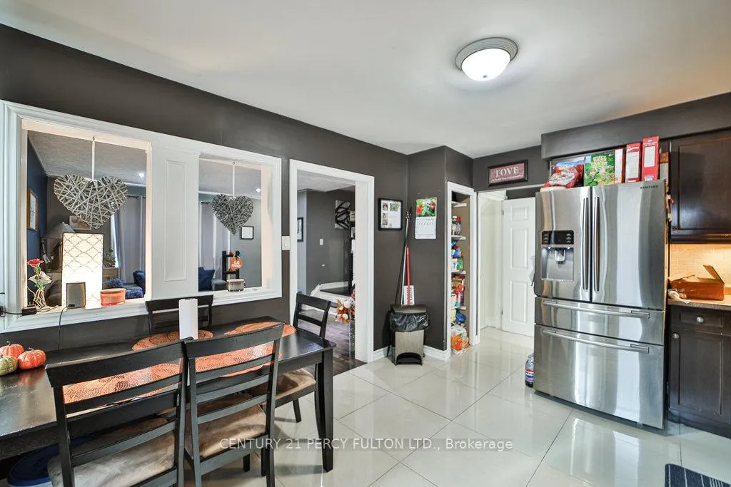 Photo 6 of 102 Neil Avenue, Hamilton, Stoney Creek — HOMEH