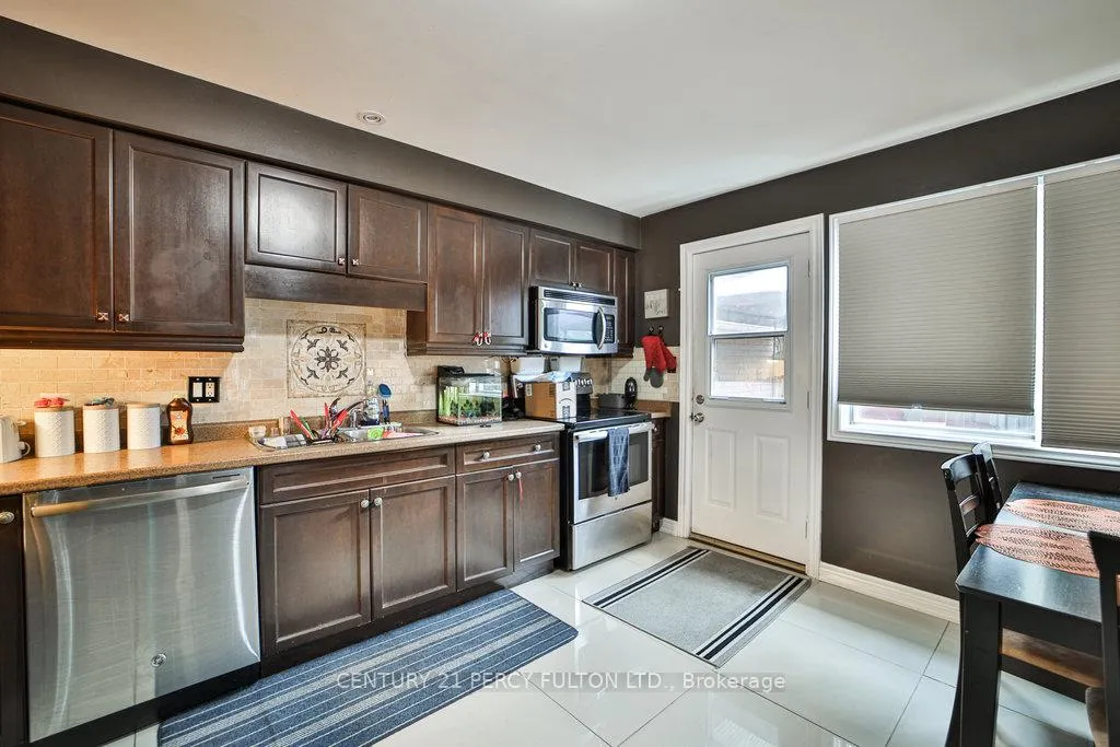 Photo 7 of 102 Neil Avenue, Hamilton, Stoney Creek — HOMEH