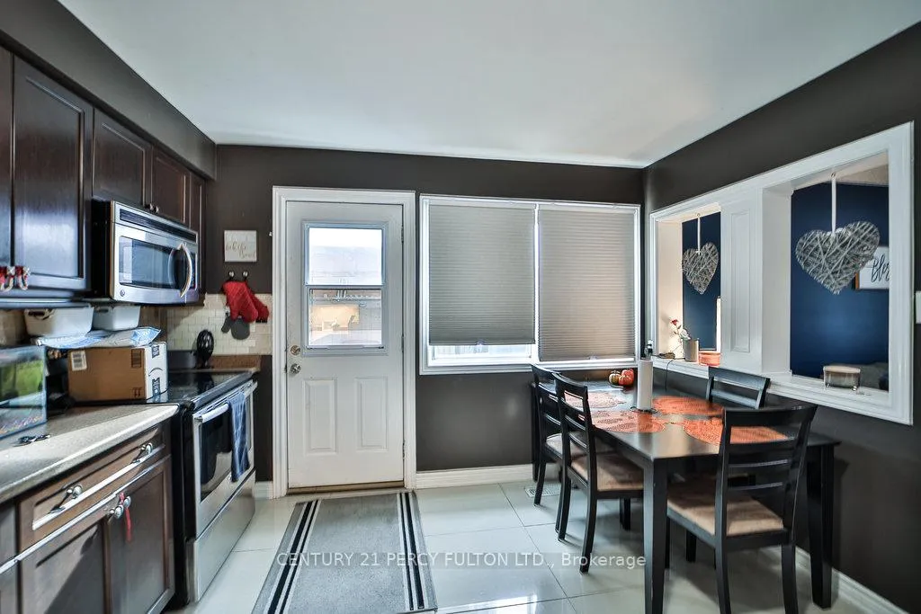 Photo 9 of 102 Neil Avenue, Hamilton, Stoney Creek — HOMEH