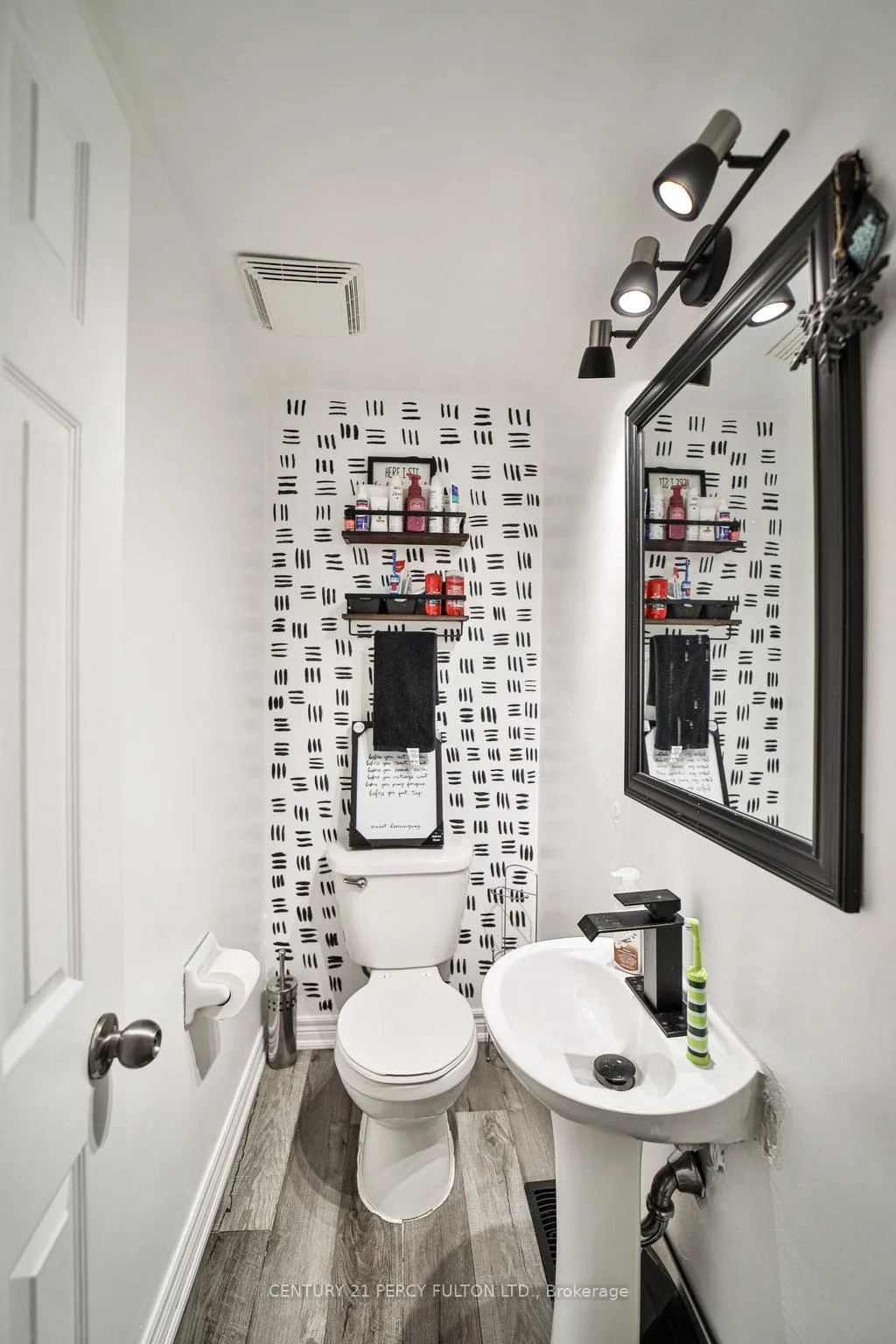 Photo 11 of 102 Neil Avenue, Hamilton, Stoney Creek — HOMEH