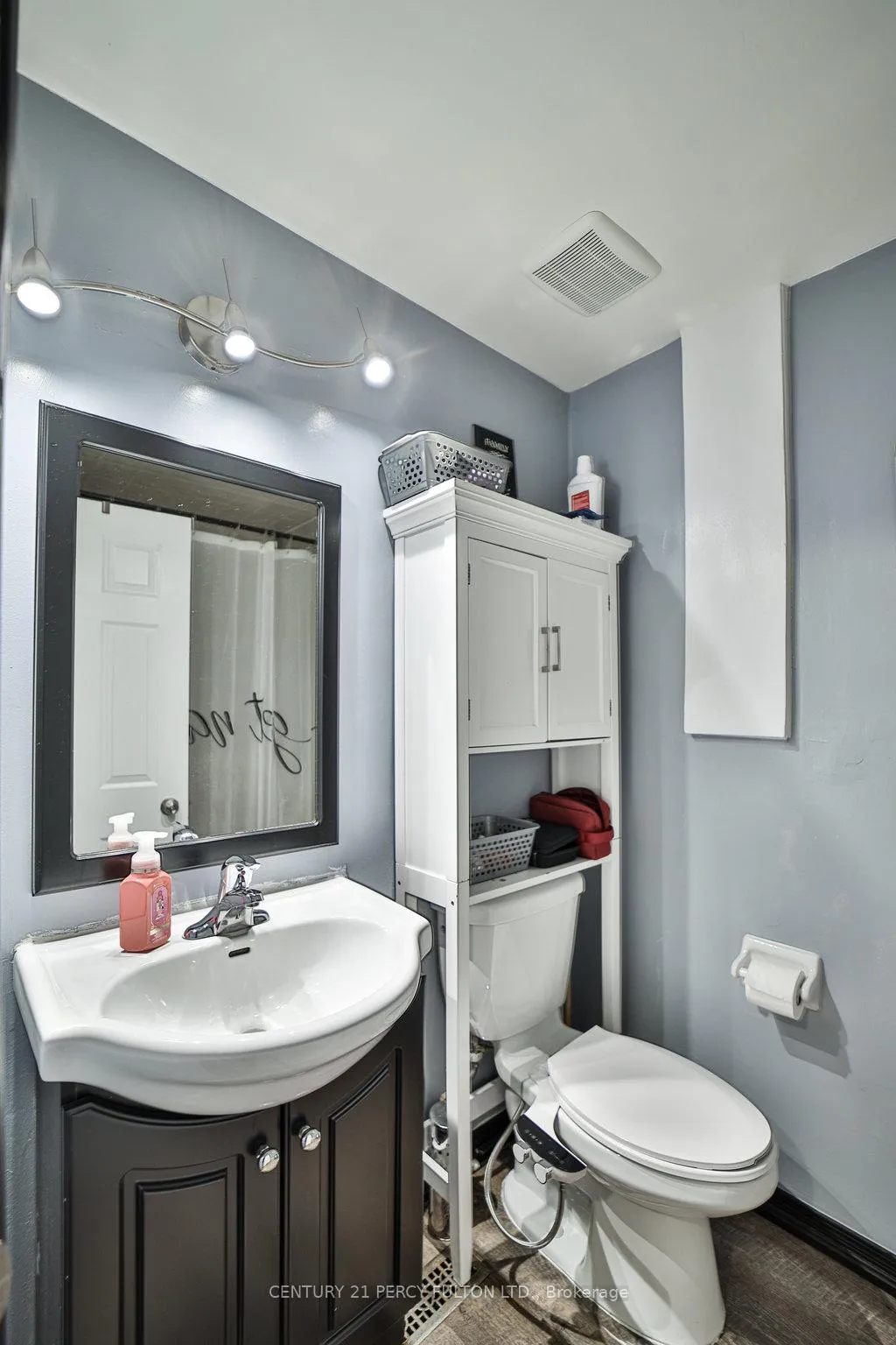 Photo 15 of 102 Neil Avenue, Hamilton, Stoney Creek — HOMEH