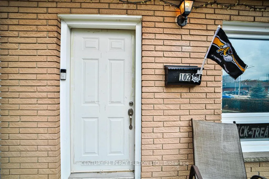 Photo 19 of 102 Neil Avenue, Hamilton, Stoney Creek — HOMEH
