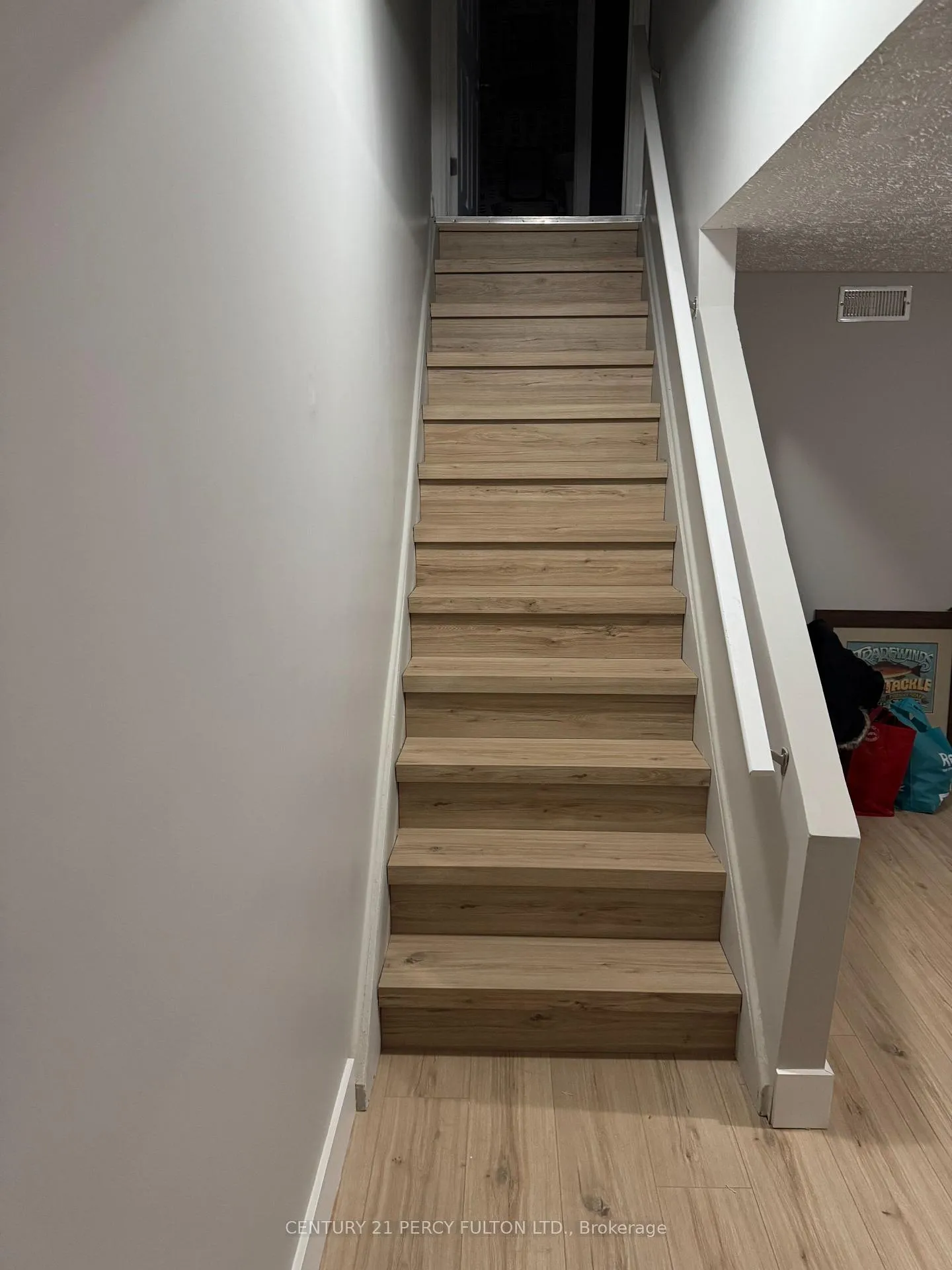 Photo 35 of 102 Neil Avenue, Hamilton, Stoney Creek — HOMEH