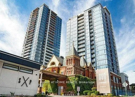 Front of Unit 610, 15 Wellington Street S