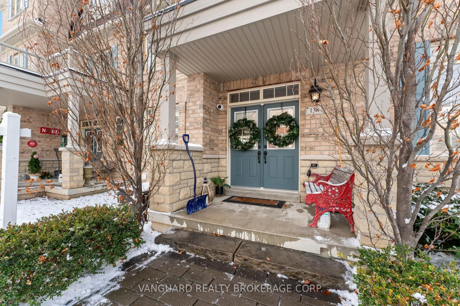 Photo 2 of 138 Barons Street, Vaughan, Kleinburg — HOMEH