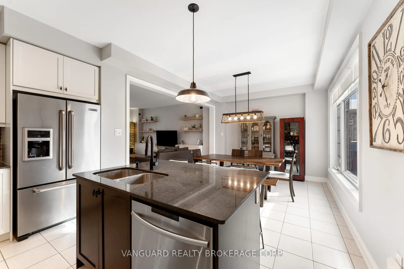 Photo 12 of 138 Barons Street, Vaughan, Kleinburg — HOMEH