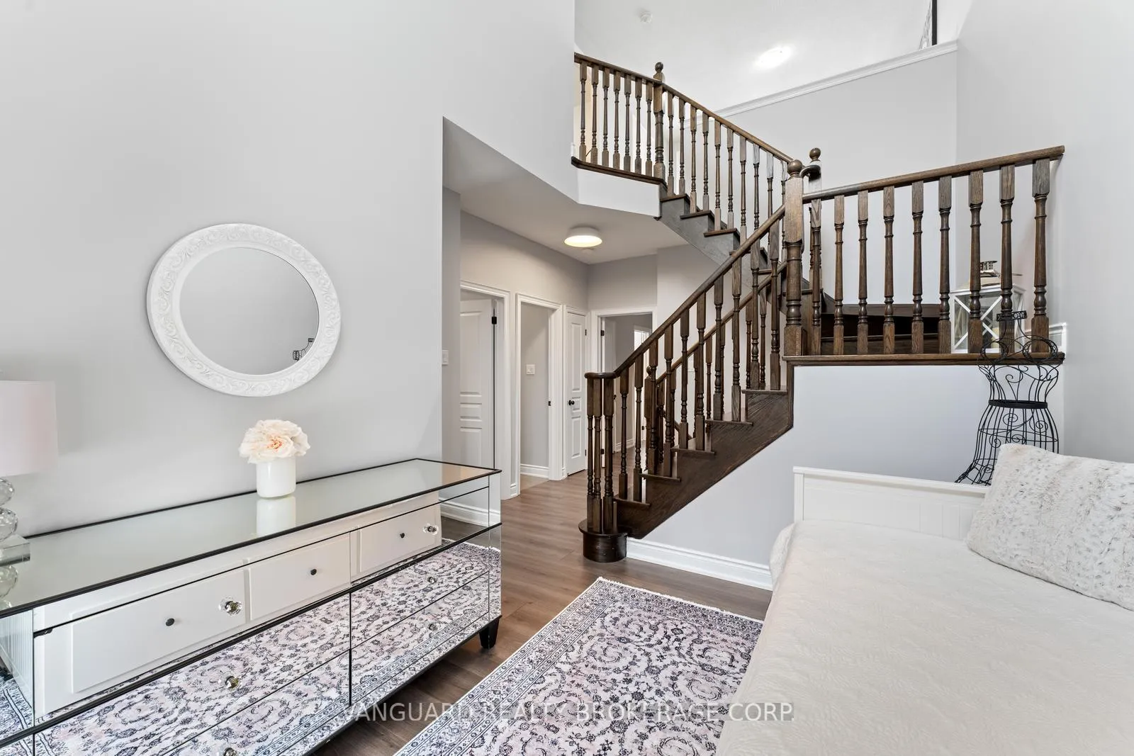Photo 19 of 138 Barons Street, Vaughan, Kleinburg — HOMEH