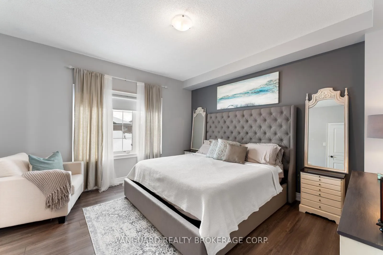 Photo 20 of 138 Barons Street, Vaughan, Kleinburg — HOMEH