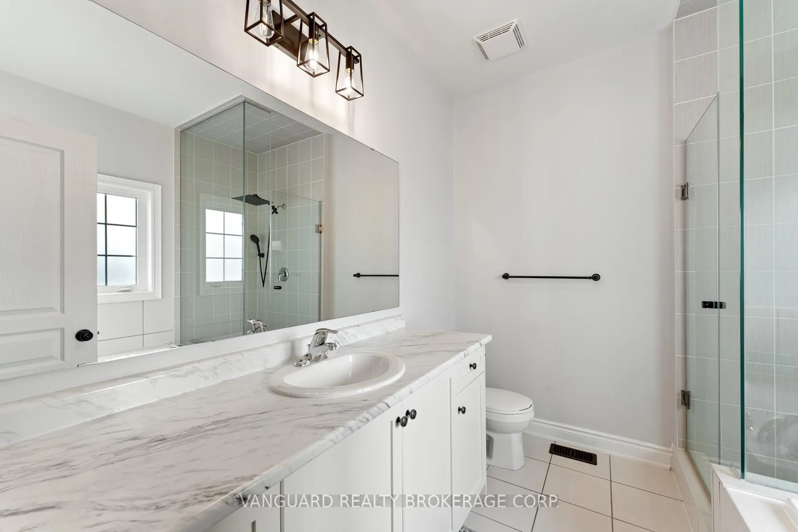 Photo 22 of 138 Barons Street, Vaughan, Kleinburg — HOMEH