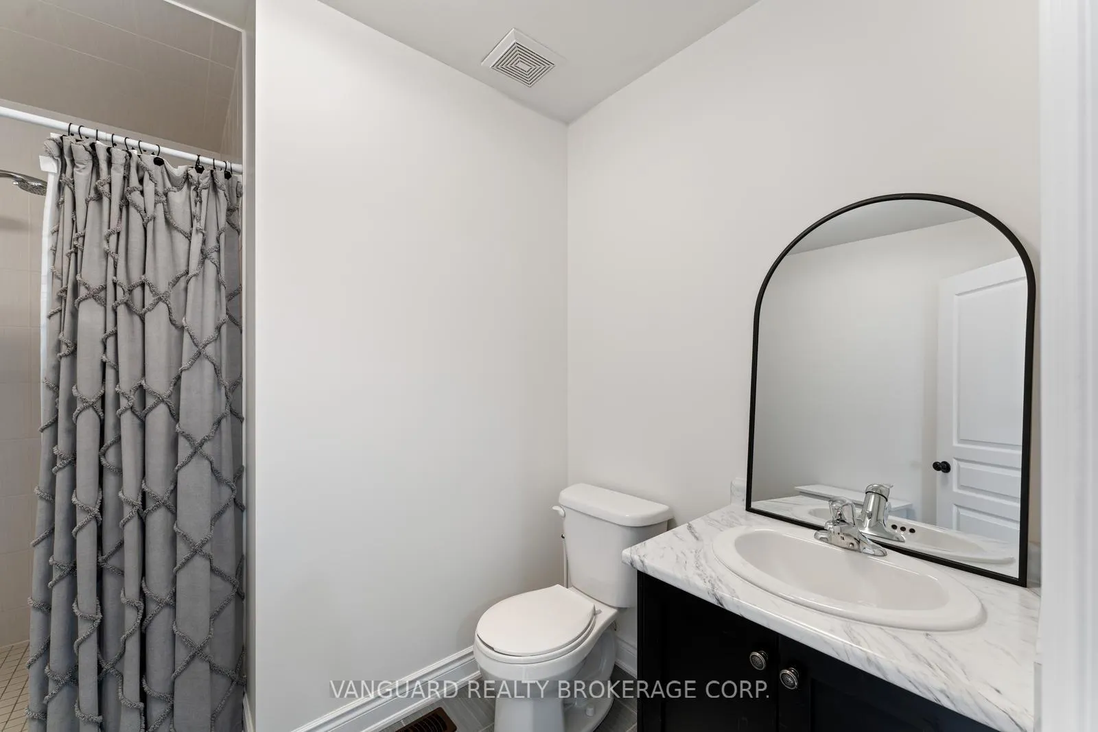 Photo 31 of 138 Barons Street, Vaughan, Kleinburg — HOMEH