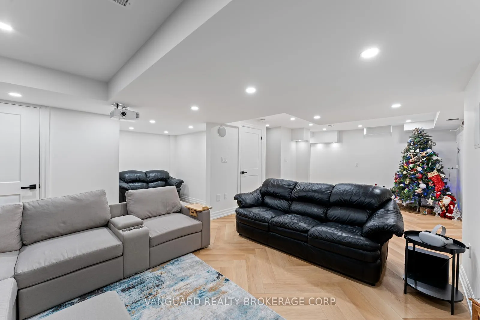 Photo 36 of 138 Barons Street, Vaughan, Kleinburg — HOMEH