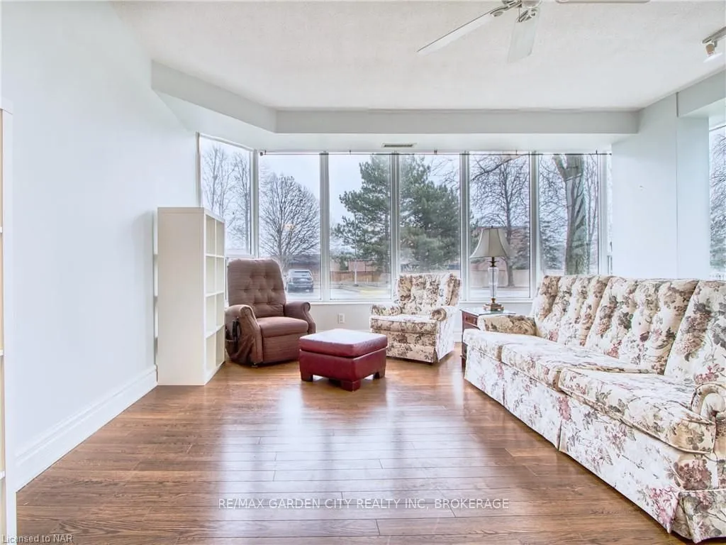 Photo 8 of Unit 103, 81 Scott Street, St. Catharines, Lakeport — HOMEH