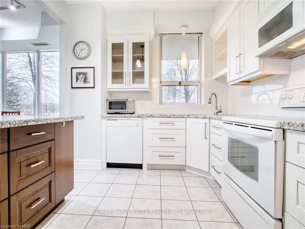 Photo 15 of Unit 103, 81 Scott Street, St. Catharines, Lakeport — HOMEH