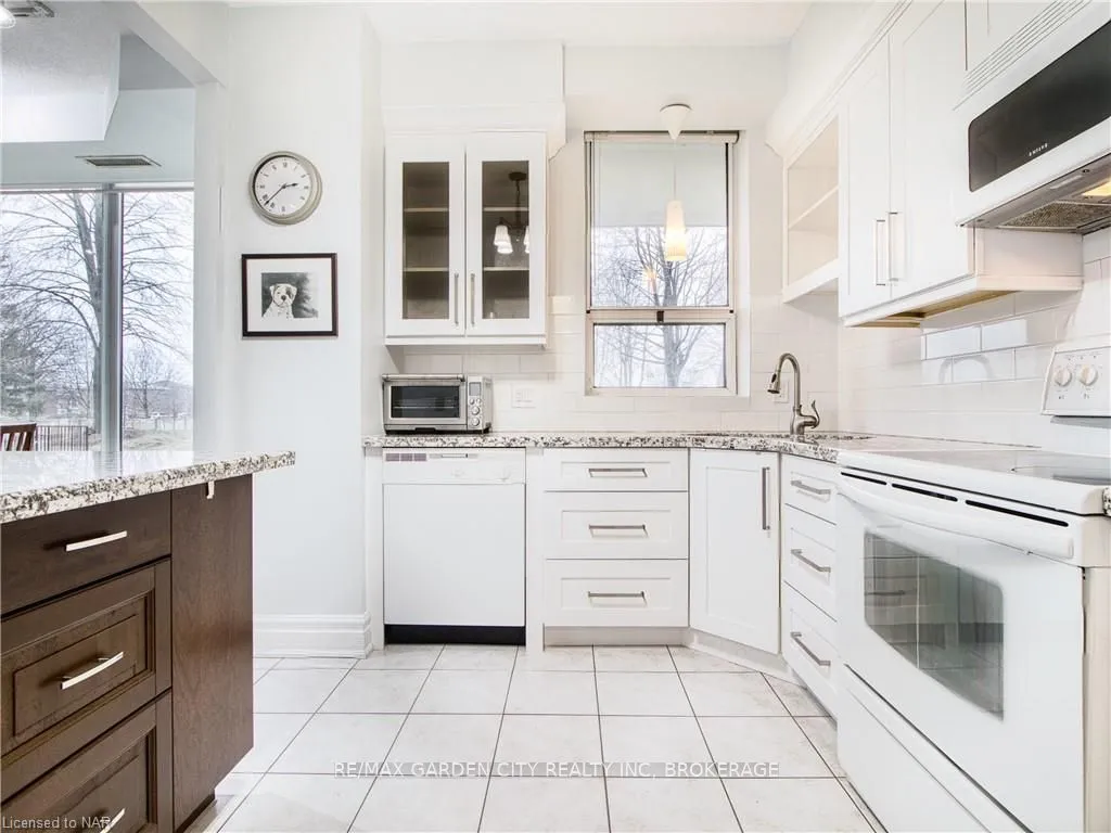 Photo 17 of Unit 103, 81 Scott Street, St. Catharines, Lakeport — HOMEH