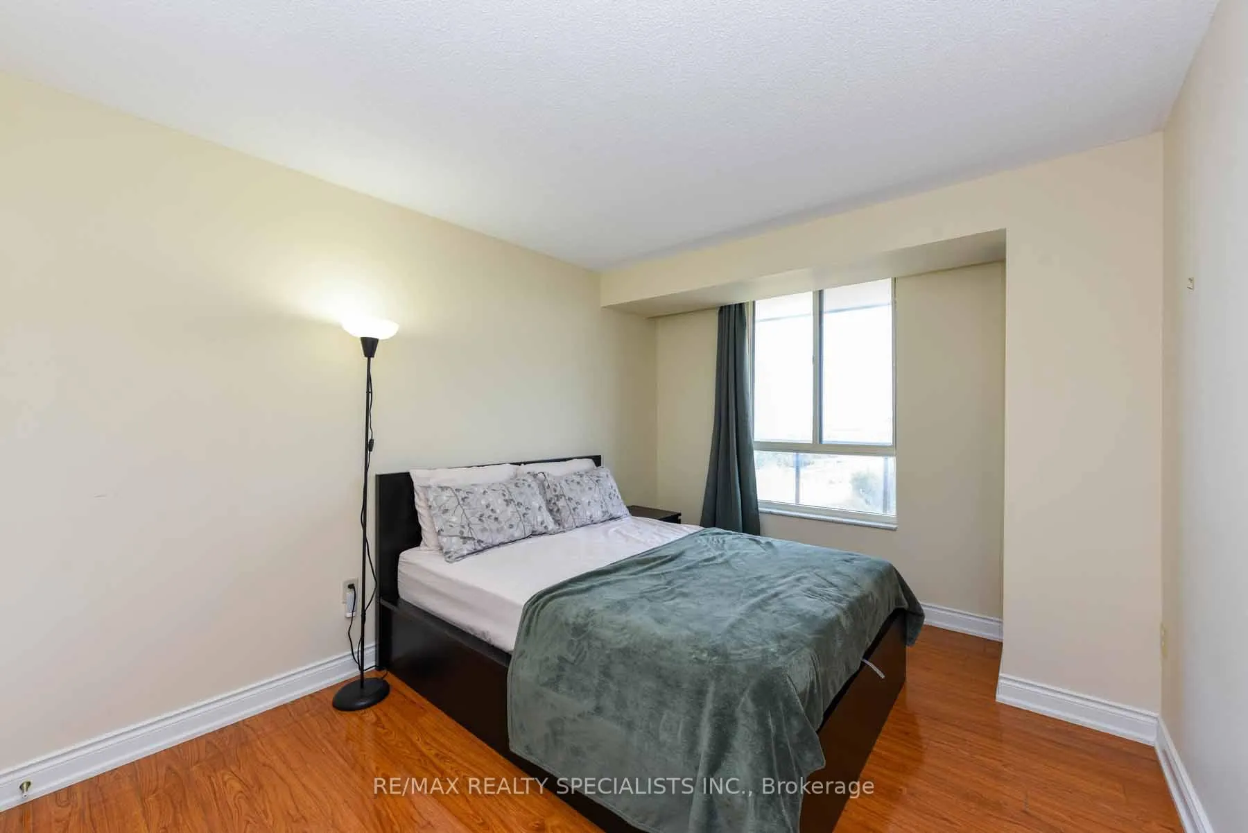 Photo 3 of Unit 1010, 20 Cherrytree Drive, Brampton, Fletcher's Creek South — HOMEH