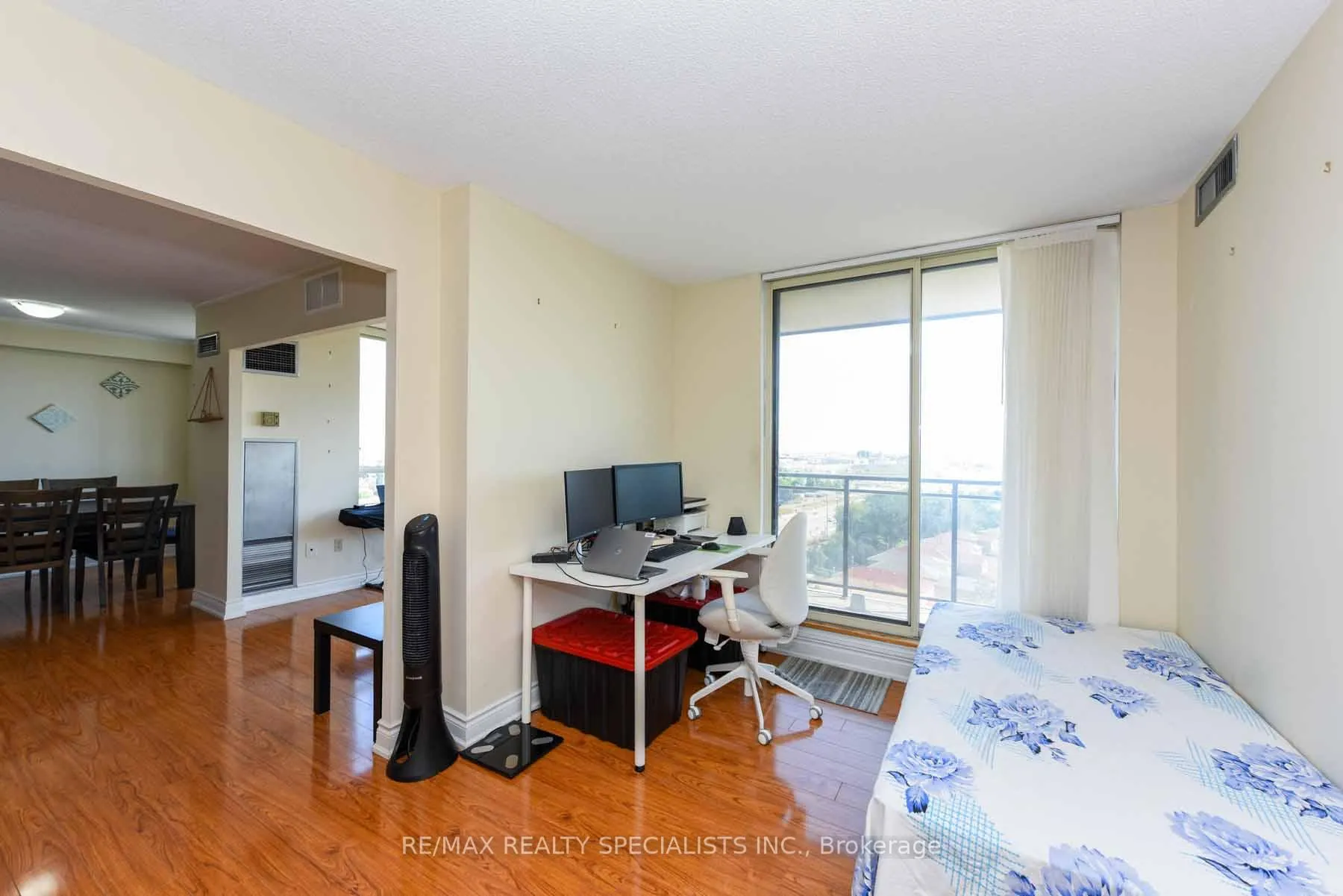Photo 4 of Unit 1010, 20 Cherrytree Drive, Brampton, Fletcher's Creek South — HOMEH