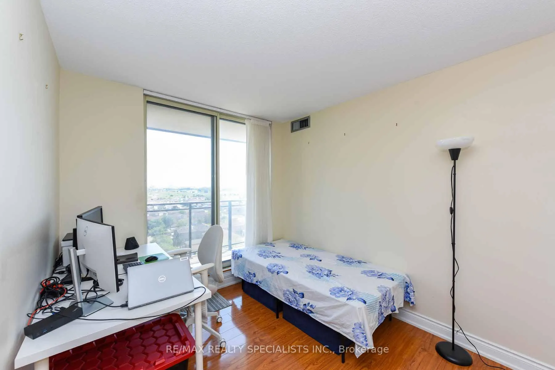 Photo 5 of Unit 1010, 20 Cherrytree Drive, Brampton, Fletcher's Creek South — HOMEH
