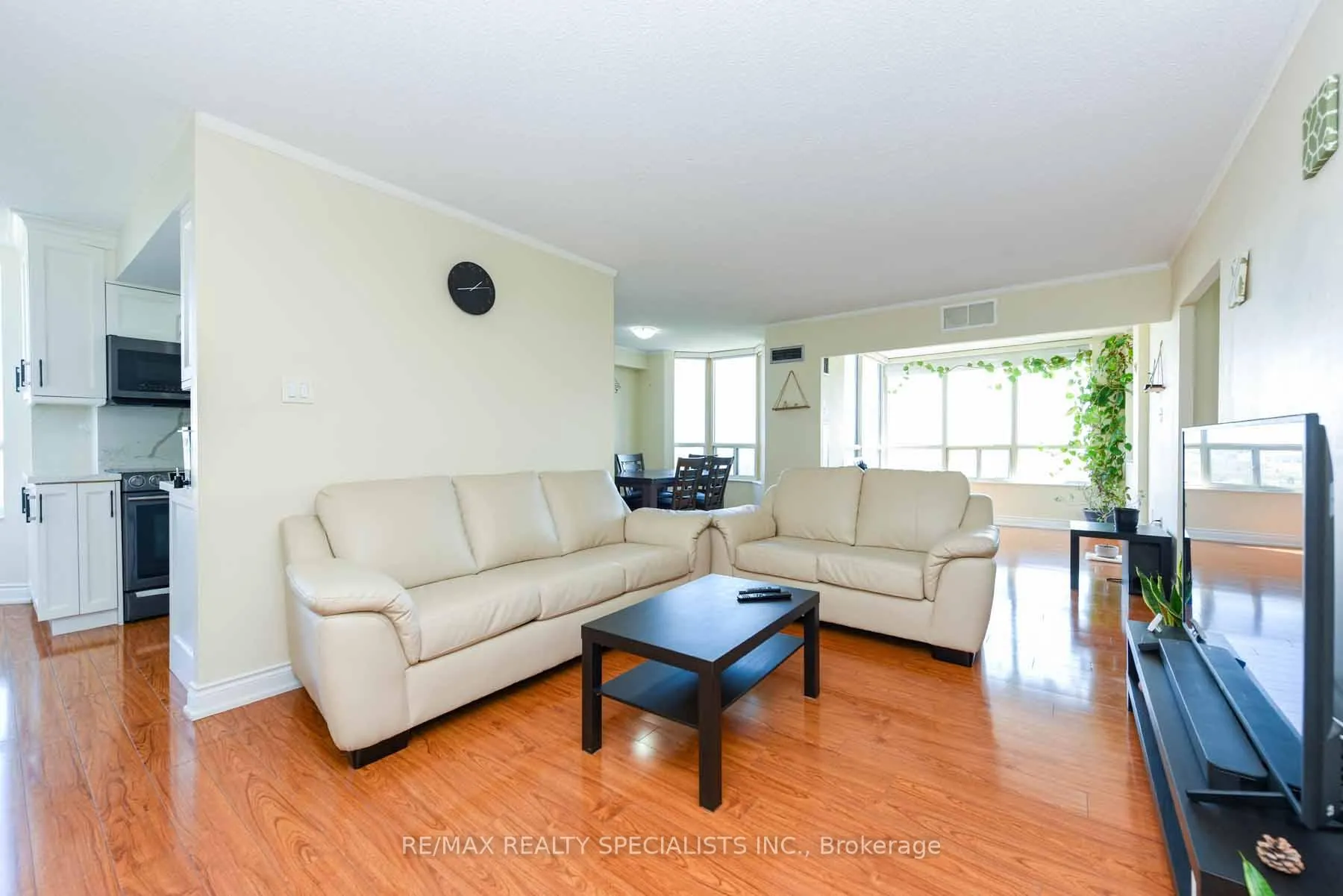 Photo 8 of Unit 1010, 20 Cherrytree Drive, Brampton, Fletcher's Creek South — HOMEH
