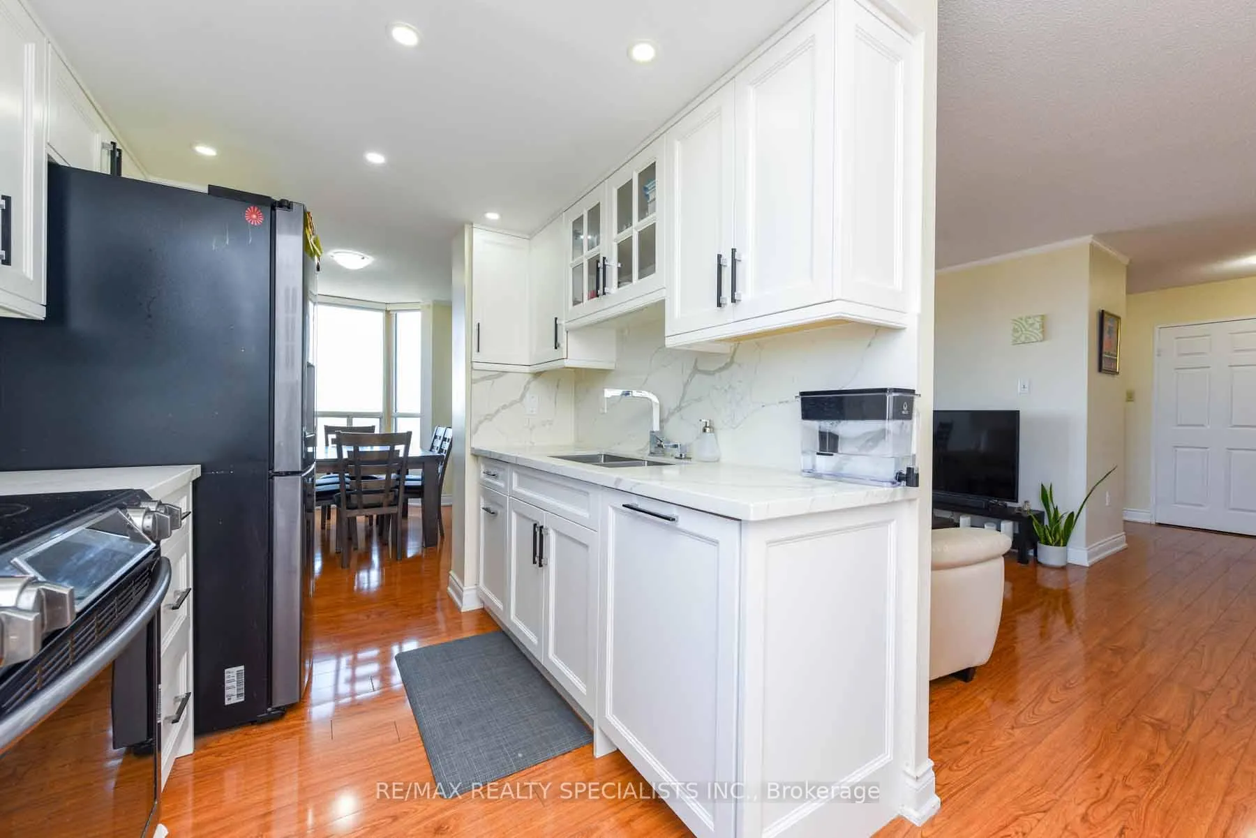 Photo 11 of Unit 1010, 20 Cherrytree Drive, Brampton, Fletcher's Creek South — HOMEH