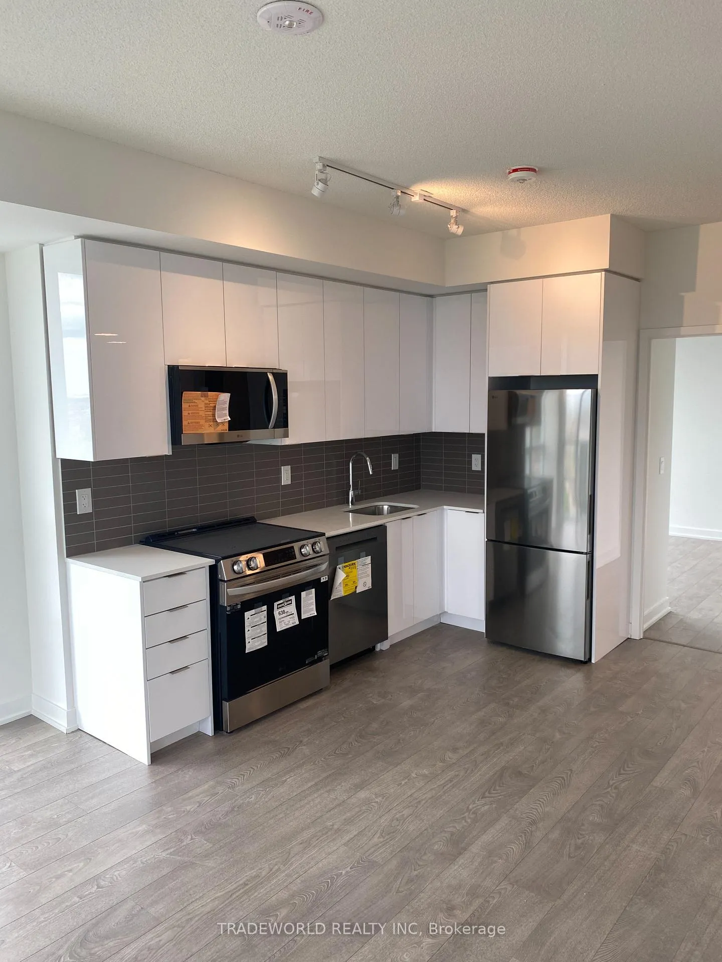 Front of Unit 1404, 225 Malta Avenue