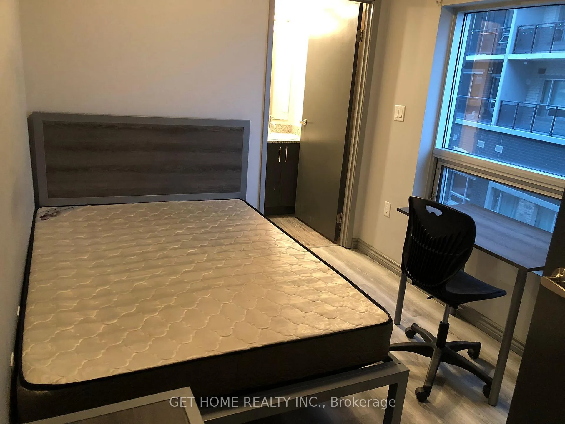 Photo 10 of Unit H301, 275 Larch Street, Waterloo, Lakeshore Village — HOMEH