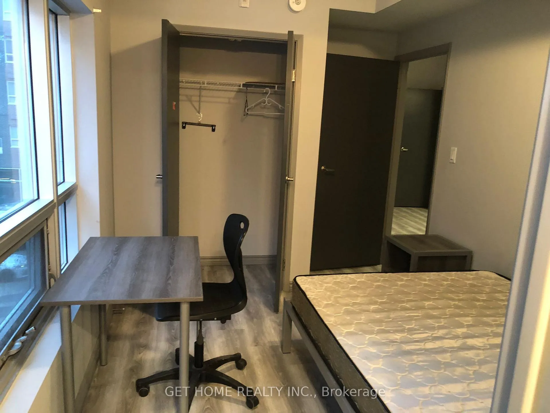 Photo 12 of Unit H301, 275 Larch Street, Waterloo, Lakeshore Village — HOMEH