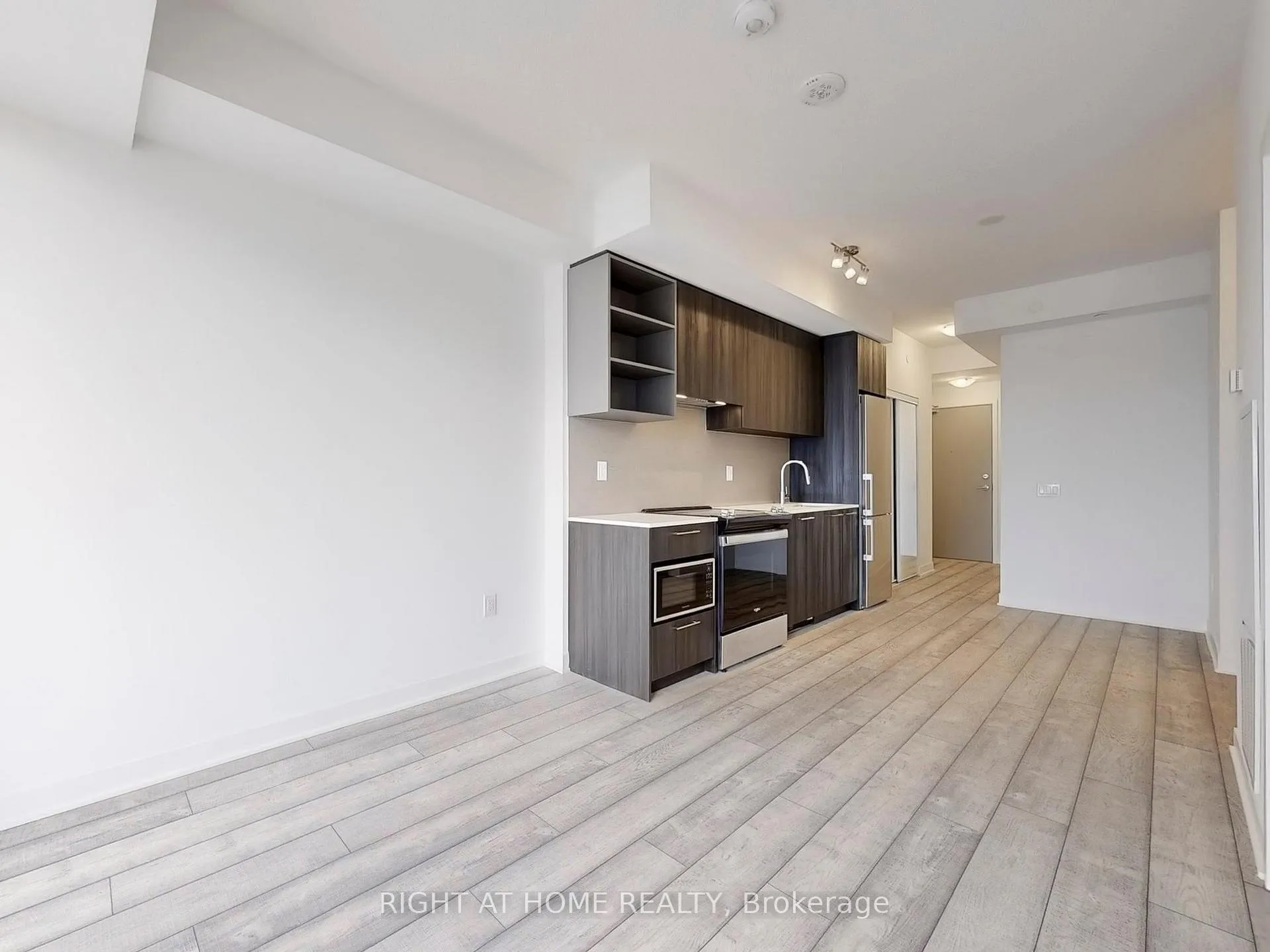 Photo 7 of Unit 1101, 260 Malta Avenue, Brampton, Fletcher's Creek South — HOMEH