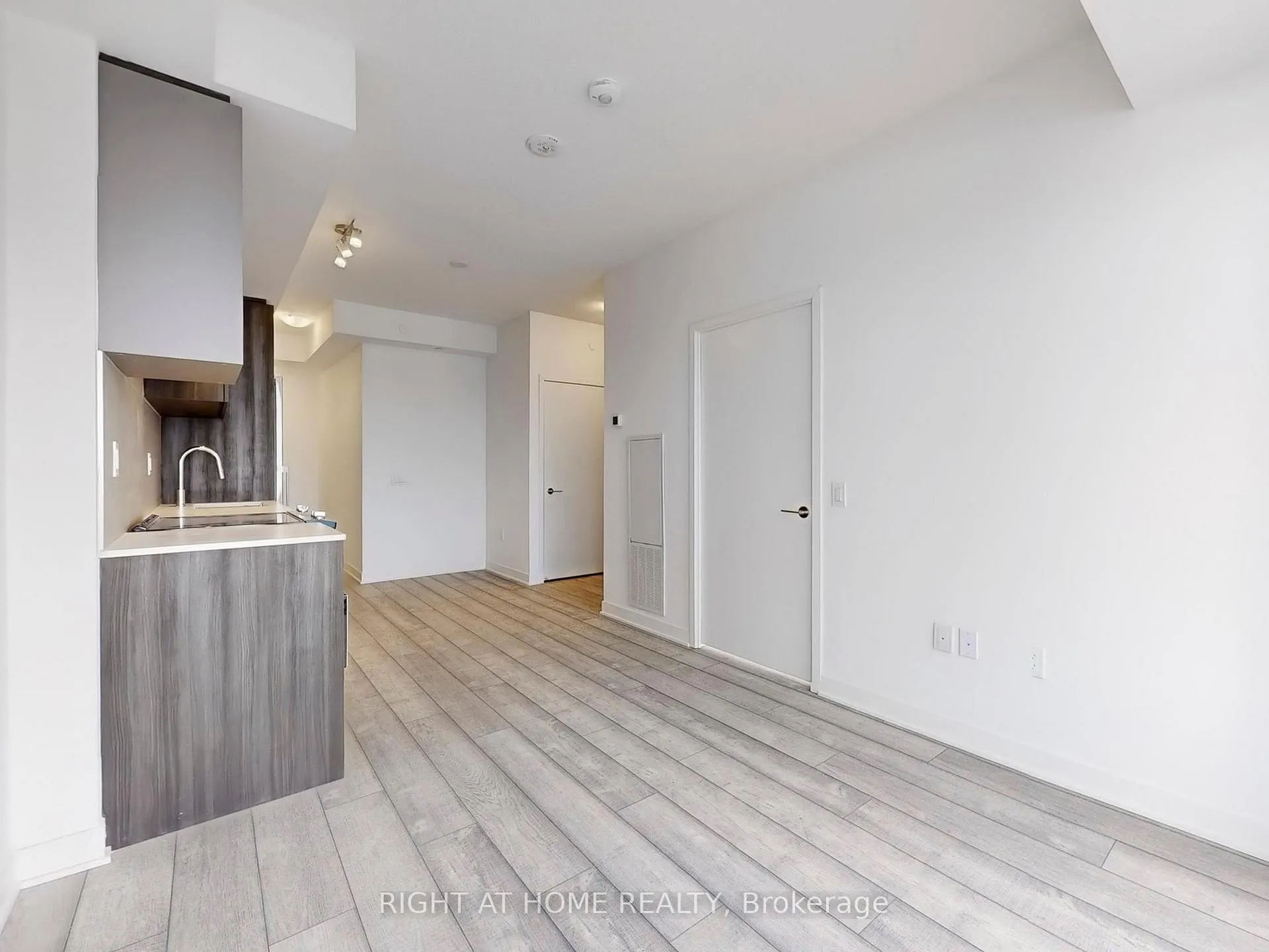 Photo 8 of Unit 1101, 260 Malta Avenue, Brampton, Fletcher's Creek South — HOMEH
