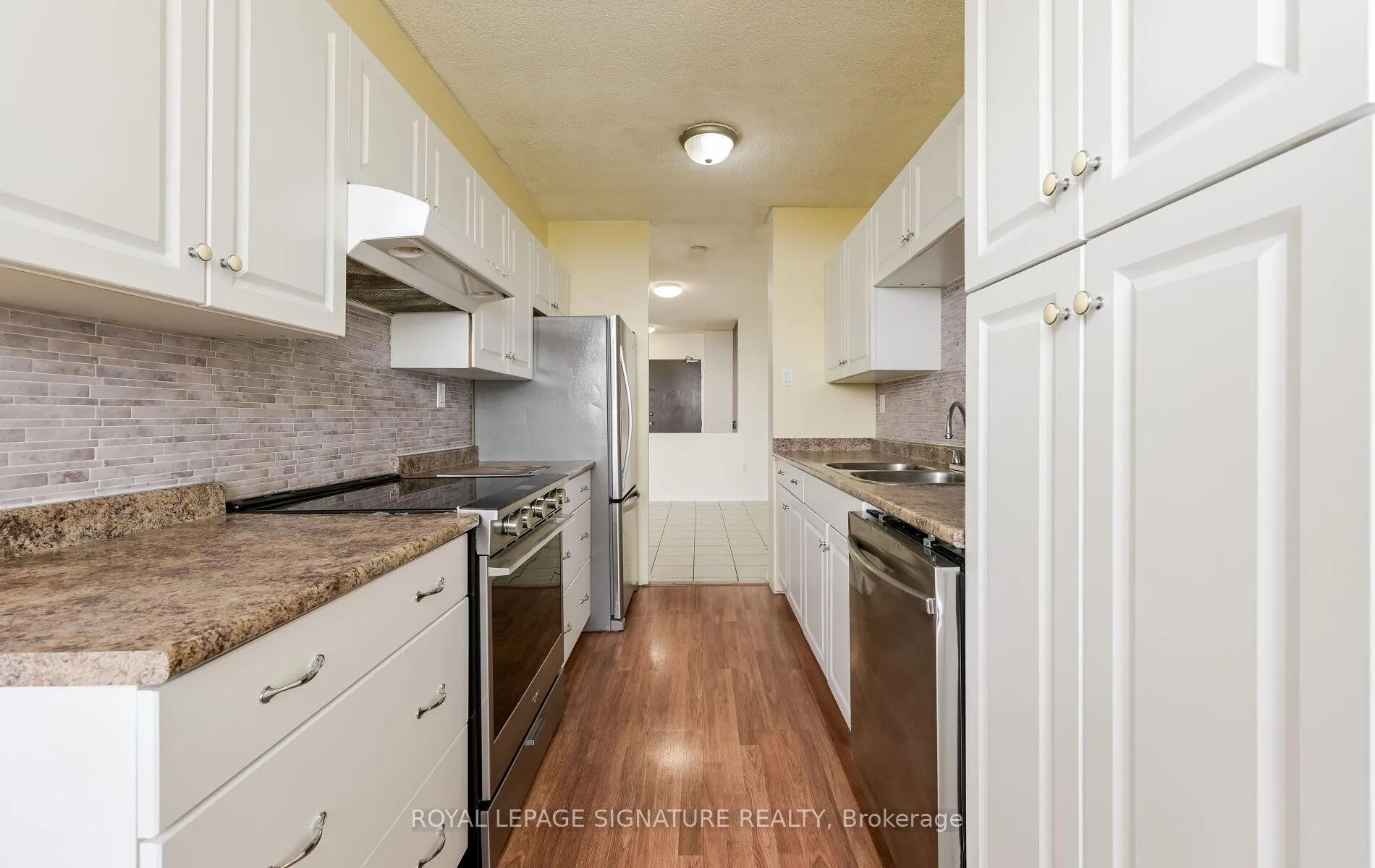 Photo 6 of Unit 801, 4 Kings Cross Road, Brampton, Queen Street Corridor — HOMEH