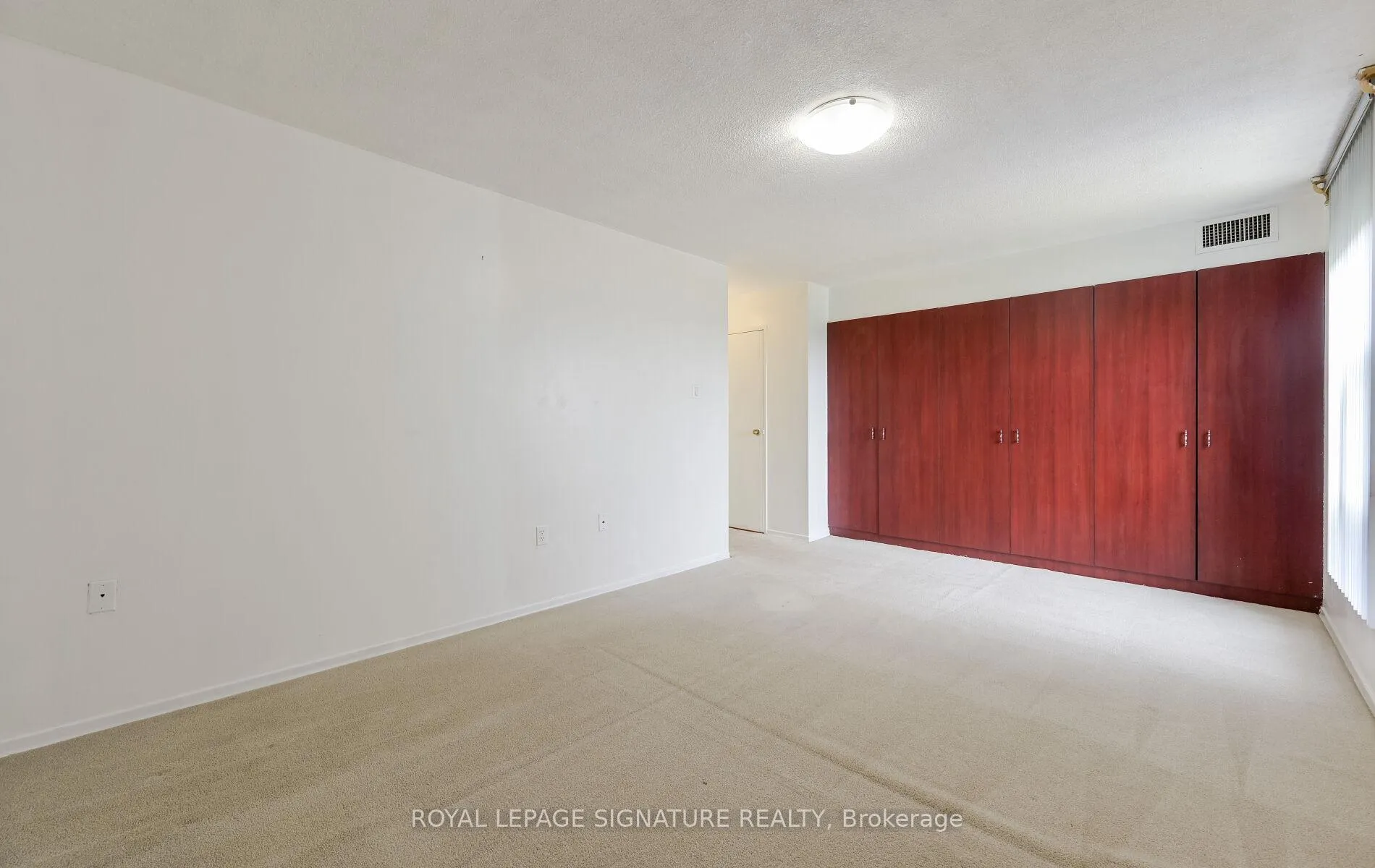 Photo 13 of Unit 801, 4 Kings Cross Road, Brampton, Queen Street Corridor — HOMEH