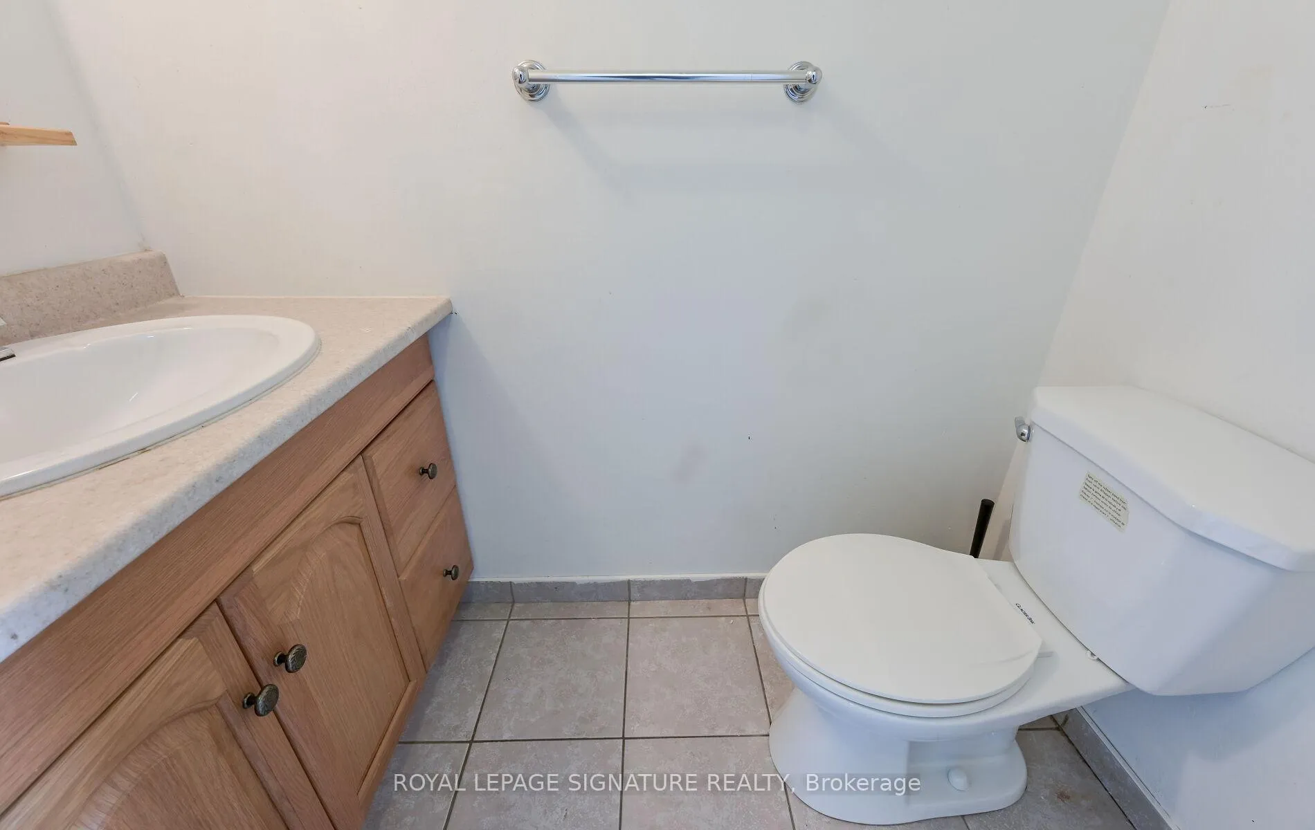 Photo 19 of Unit 801, 4 Kings Cross Road, Brampton, Queen Street Corridor — HOMEH