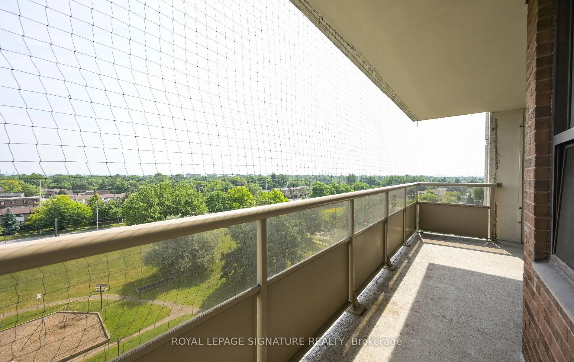 Photo 21 of Unit 801, 4 Kings Cross Road, Brampton, Queen Street Corridor — HOMEH