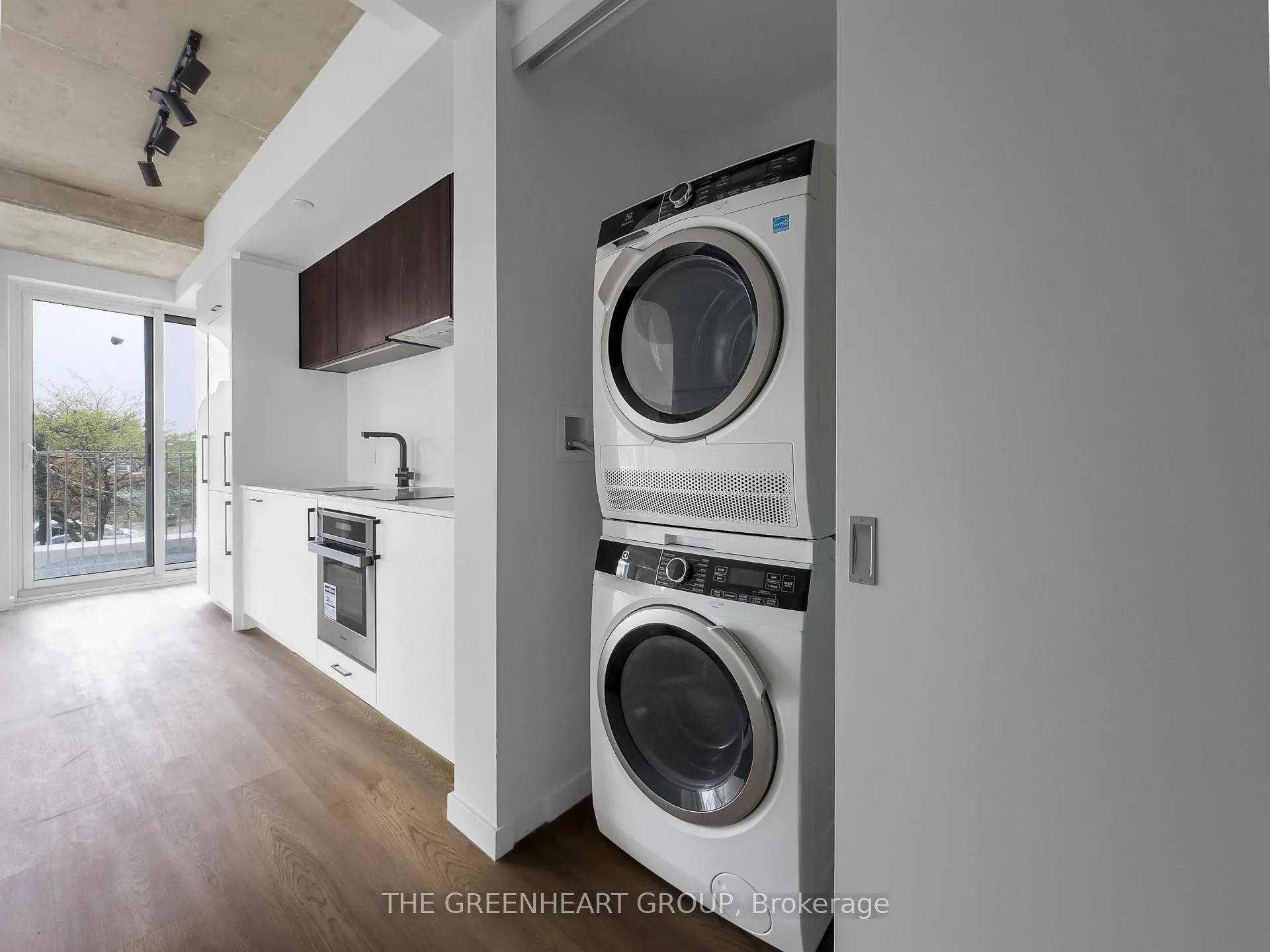 Photo 10 of Unit 208, 689 The Queensway, Etobicoke, Stonegate-Queensway — HOMEH