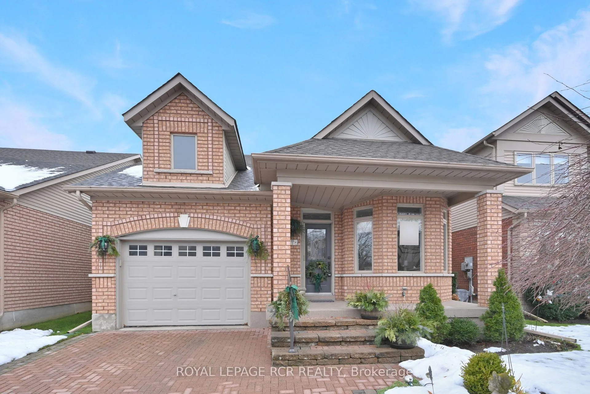 Photo 2 of 13 Briar Gate Way, New Tecumseth, Alliston — HOMEH