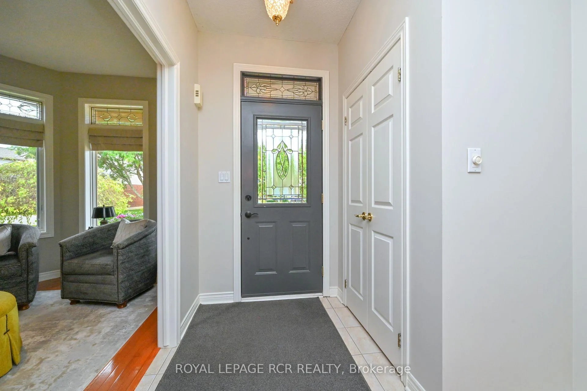 Photo 3 of 13 Briar Gate Way, New Tecumseth, Alliston — HOMEH